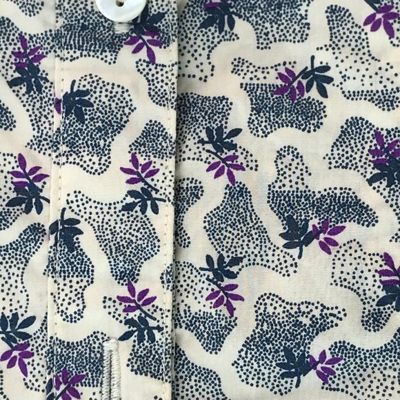 UNIQLO x SUNO.  Sleeveless Top Tank Top.  Buttons at Front. Round Neck.  Striped - Picture 3 of 15